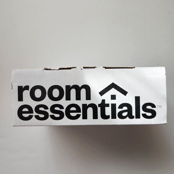 Room Essentials Indoor/Outdoor String Lights 100 Count Plug-In Incandescent Bulb - Picture 2 of 4